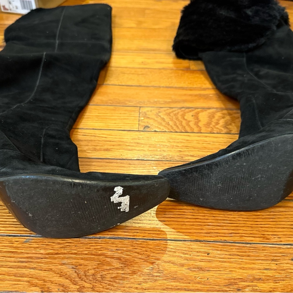Stylish suede boots - Picture 3 of 4